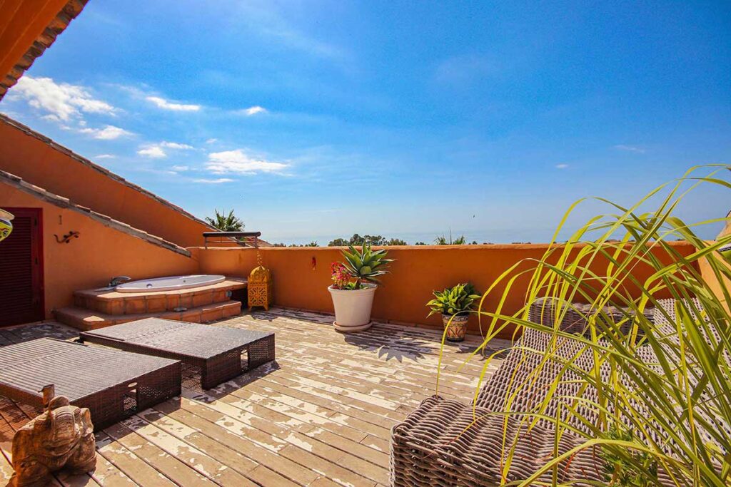 Real estate photography of apartment in Altos de Marbella