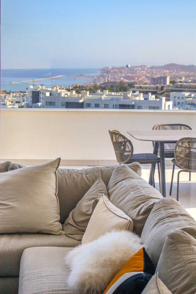Production and postproduction of photos of penthouse in Higueron West, Benalmadena