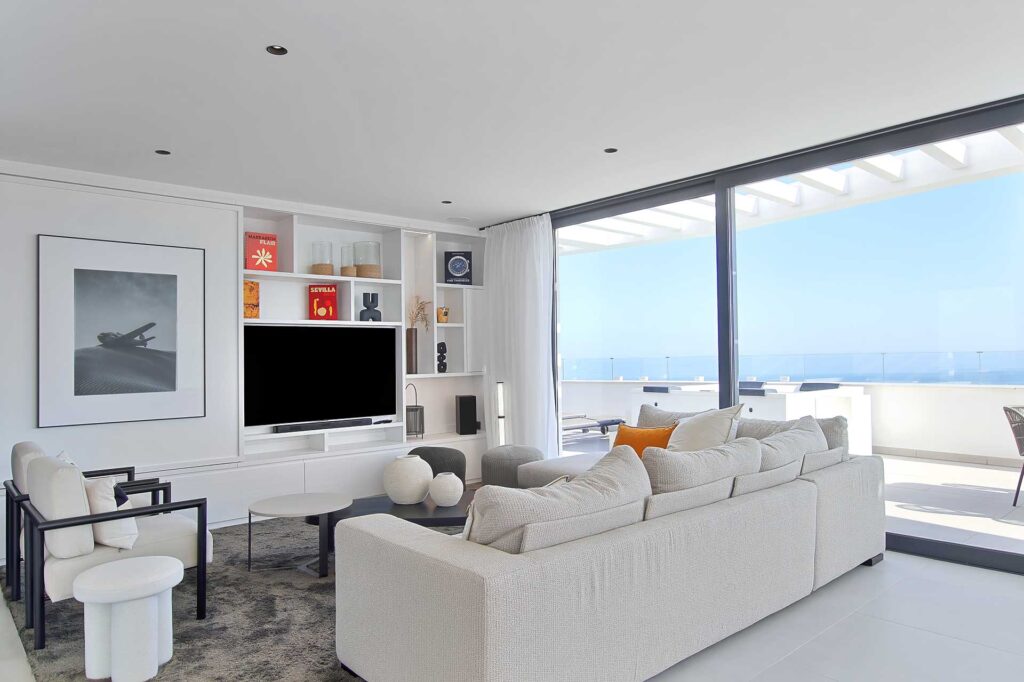 Production and postproduction of photos of penthouse in Higueron West, Benalmadena