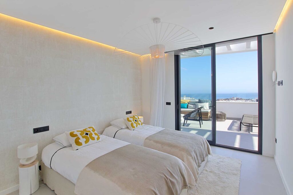 Production and postproduction of photos of penthouse in Higueron West, Benalmadena